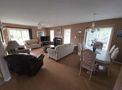 549 Jerymn, Penticton, 2 Bedrooms Bedrooms, ,1 BathroomBathrooms,Multi-family,For Rent,Jerymn ,0,1197